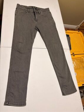 DU/ER Men’s Slim Straight Jeans in Charcoal Gray